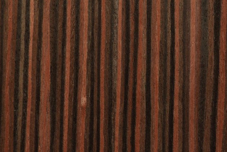 Фасад из плиты шпонированный Fine Line, 19 мм, матовый открытопористый, 1 ст, цвет Макассар Милано F