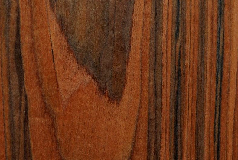 Фасад из плиты шпонированный Fine Line, 19 мм, матовый открытопористый, 1 ст, цвет Палисандр SANTOS