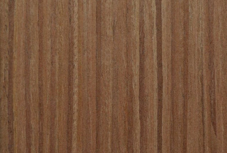 Фасад из плиты шпонированный Fine Line, 19 мм, глянцевый закрытопористый, 1 ст, цвет Орех Каналетто